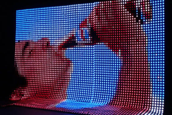 Display LED de malla flexible IP67 de alta luminosidad para exteriores P50 P83 P100 con diseño transparente