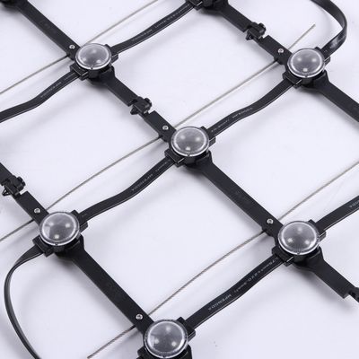 Pantalla de malla LED flexible de color completo de 100 mm de anchura de píxeles para instalación colgante y publicidad al aire libre